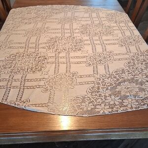 Heritage Lace Round 64" Ecru Lace Tablecloth